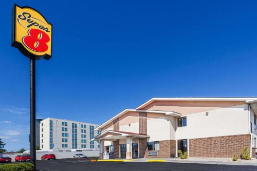 Winchester Hotel | Super 8 by Wyndham Winchester VA