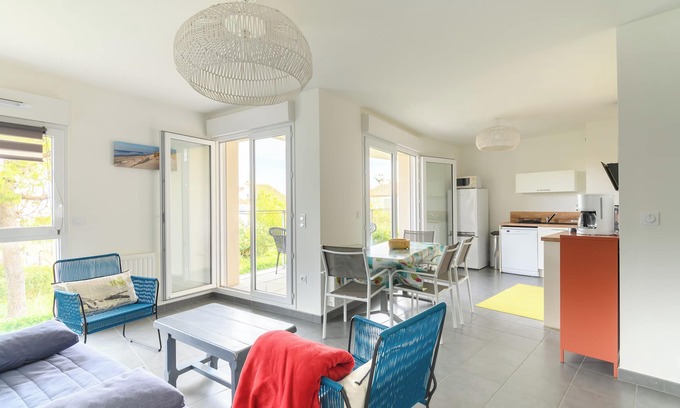 La Gueriniere Apartment | Super apartment with direct access to the beach