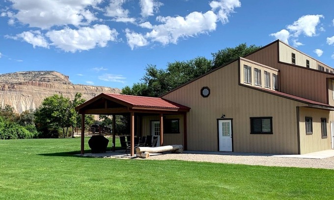 Palisade Apartment | Super Clean, 100-Acre Riverfront Ranch, Fantastic Views, Great Location.