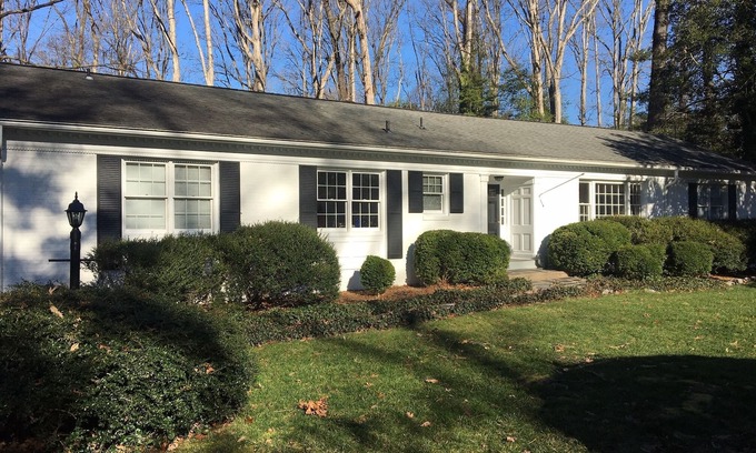 North Chesterfield House | Super Clean luxury flat near the James River in park-like setting.