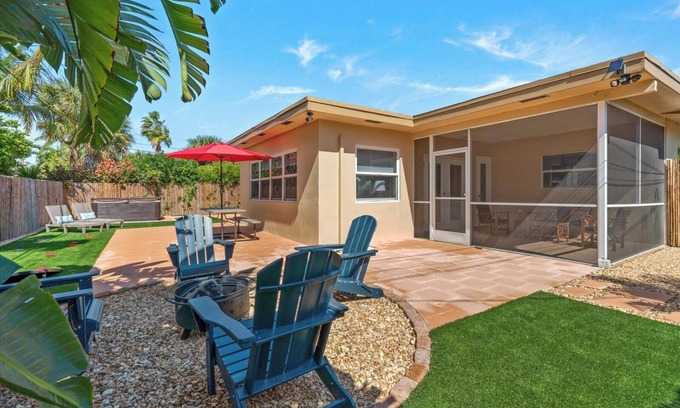 South Corals House | Super Clean Private House with Jacuzzi Near Ft. Lauderdale Beach