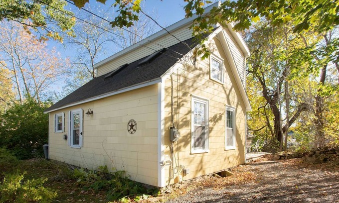York Beach Cottage | Super Close to Short Sands Beach!