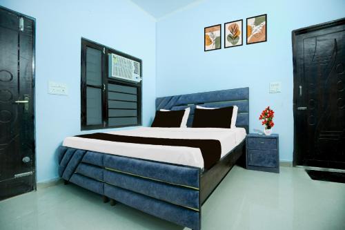 Kishangarh Hotel | Super Collection O Nayagaon Vikas Nagar