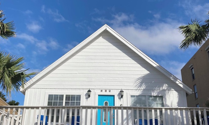 South Padre Island House | SUPER LOCATION, MIDDLE OF THE ISLAND