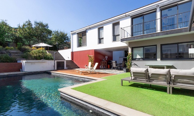Sils Villa | Super Modern Magnificence Costa Brava!