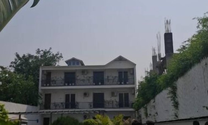 Noida House | Superb 5-bedroom house in Noida