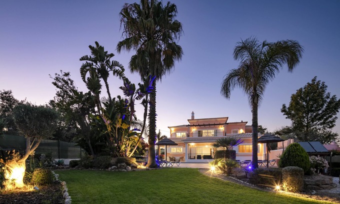 Carvoeiro Villa | Superb 5-bedroomed All Ensuite, Villa. *Heatable Pool * Hot tub * Beer Keg.