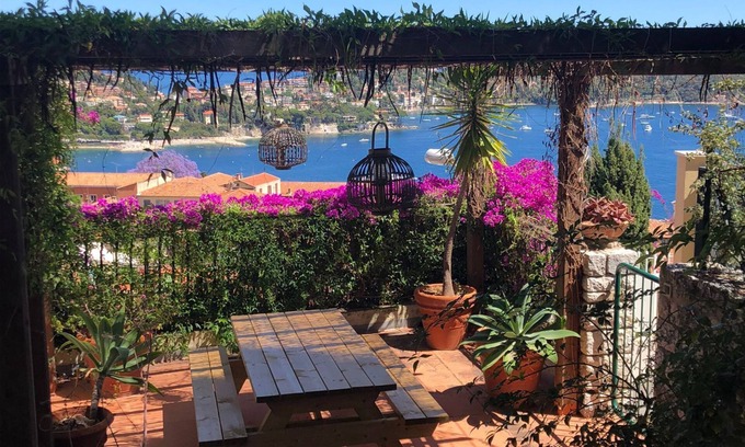 Villefranche-sur-Mer Apartment | Superb apartment with private garden