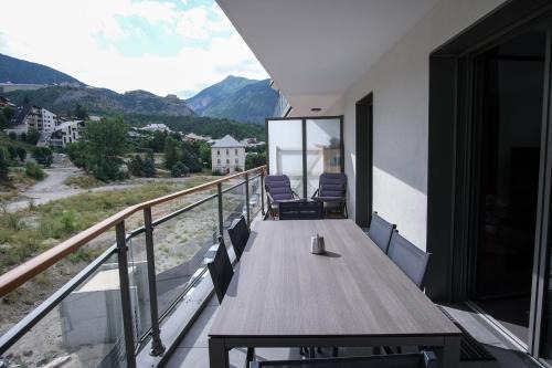 Briancon Apartment | SUPERB apt with BALCONY in BRIANÇON