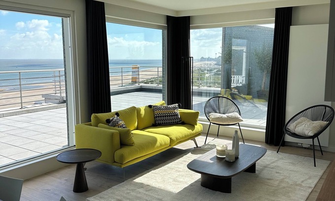 Heist Apartment | Superb seafront penthouse 90 M2 and 90 M2 terrace 2 garages <2 bedrooms 2 bathrooms
