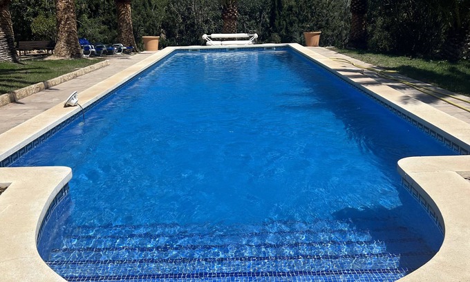 L'Ampolla Villa | Superb villa with swimming pool, tennis court, 3 km from the beach