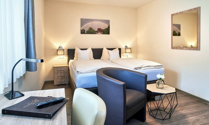 Neustadt an der Donau Apartment | Superior room Lugausturm (21sqm) with air conditioning