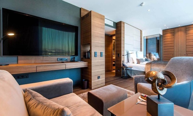 Metternich House | Superior Suite - Confluentiasuite - FÄHRHAUS Koblenz