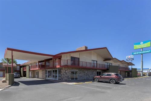 Chambers Hotel | SureStay by Best Western Chambers Petrified Forest