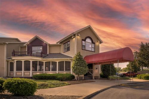 Auburn Hotel | SureStay Plus Hotel by Best Western Auburn