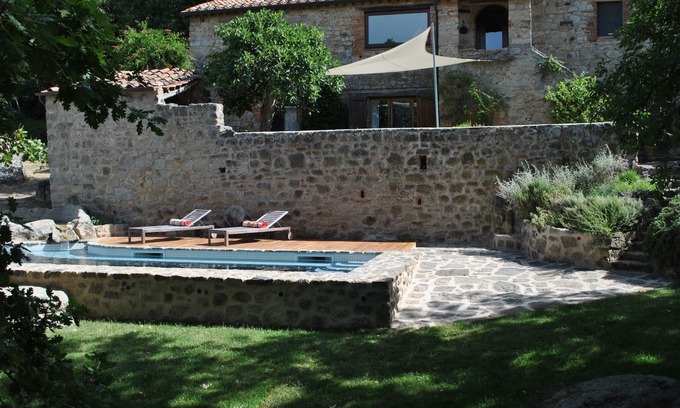 Roccastrada House | surrounded by nature, apartment in a stone farmhouse from the 1800s with swimming pool