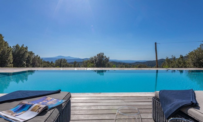 Murlo Villa | Surrounded by the verdant Tuscan countryside, a charming independent villa for 10 with a garden and