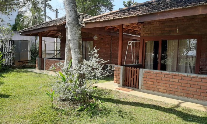 Dickwella House | SuSa Guest