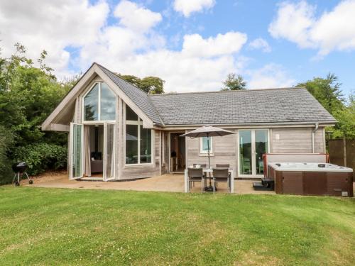 Eleighwater House | Swandown, 9 Kittwhistle