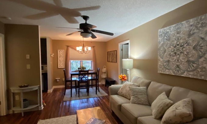 Blowing Rock Condo | Sweet Spot-5 star 2nd floor condo/downtown/walk to Main st Blowing Rock/ski App