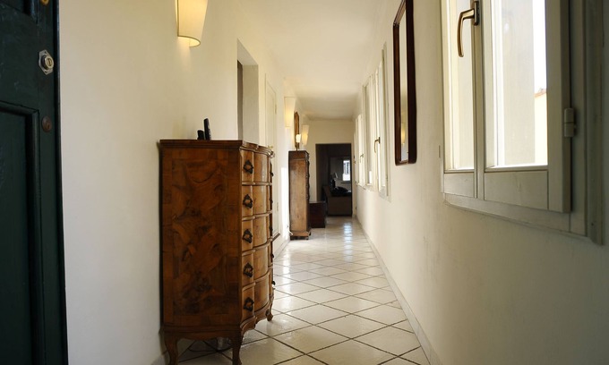 Santo Spirito Apartment | SweetHome S.Frediano 3bdr