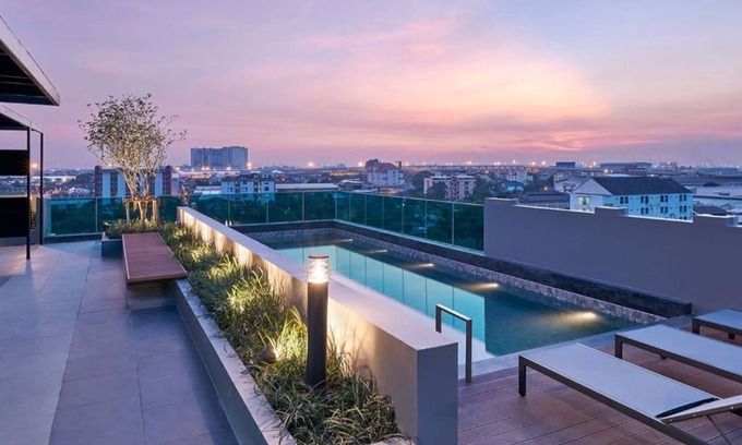 Mueang Samut Prakan District Apartment | Swimming pool and gym , near BTS PuChao/bkbloft6 - Tambon Thepharak