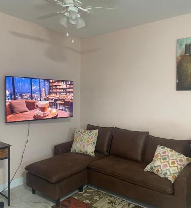 Jennings House | Sylmars Apartment Home
