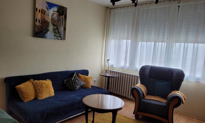 Godollo Apartment | Sylvis Place