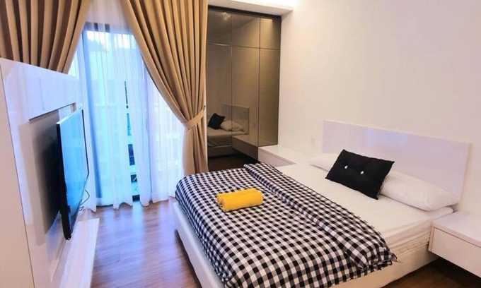 Seri Kembangan Apartment | Symphony Tower -Simfo 10- Free Wifi, Parking, Netflix