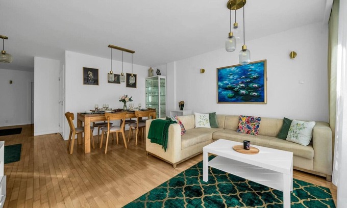 Ochota Apartment | Szczęśliwice Apartment - Home Office and Parking