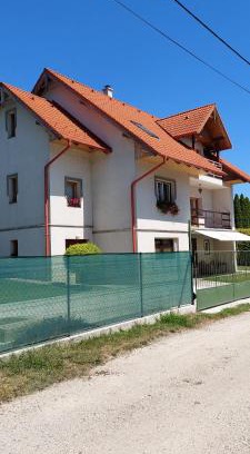 Balatonfuzfo Apartment | Szikszai Apartman