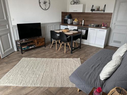 Donville-les-Bains Apartment | T2 avec balcon à 5 mn à pied de la mer