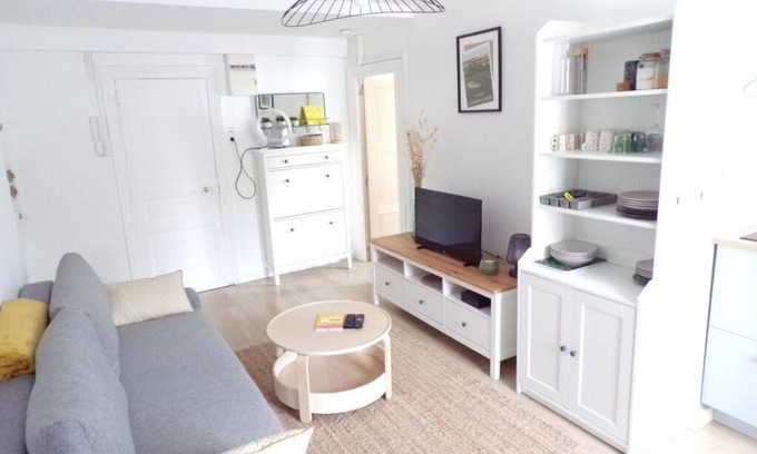 Blatin Apartment | T2 Cozy well located center of Clermont-Fd - Wifi