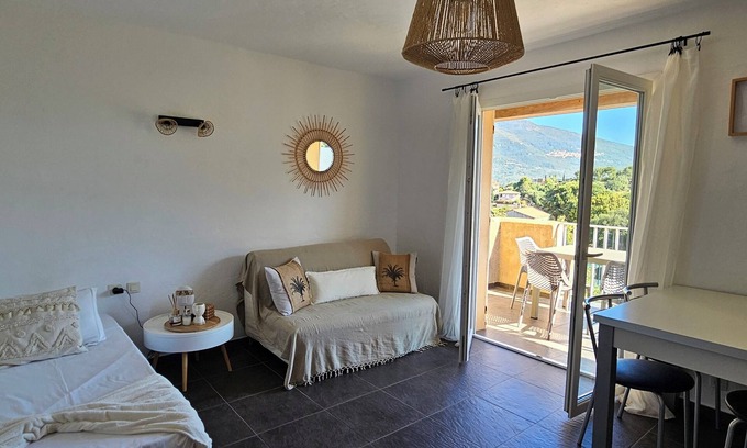 Viggianello Apartment | T2 Dolce & Vita C5 sea and pool view