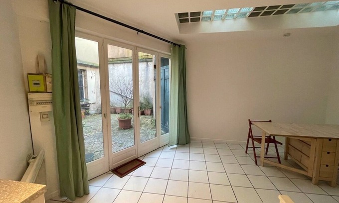 Saint-Denis Apartment | T2 on courtyard in the heart of the Oj 2024