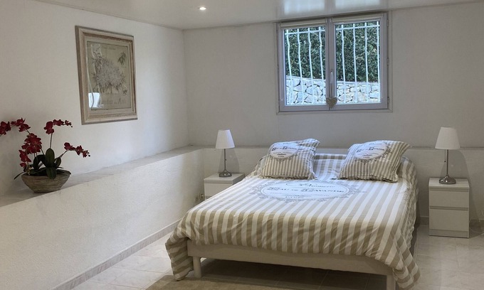 Velaux Apartment | T2 with garden and private pool
