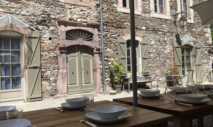 Bagneres-de-Luchon Apartment | T3 standing in the heart of Luchon (54m2 for 4 - 6 people)