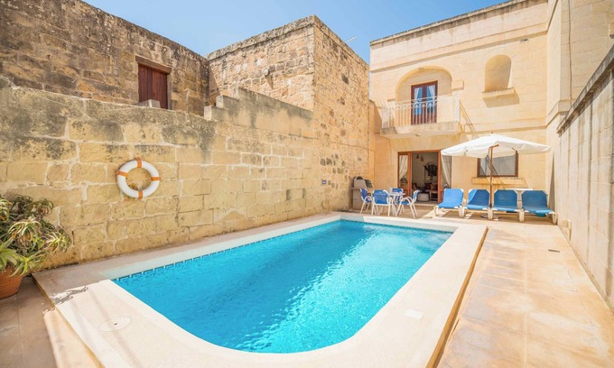 Xewkija Villa | Ta Gianni - Three Bedroom Villa, Sleeps 6