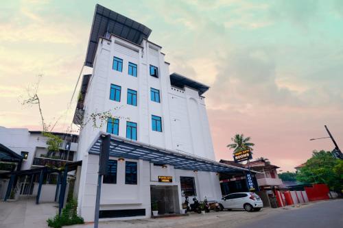 Ernakulam South Hotel | Tagme Suite