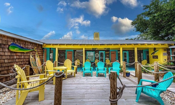 North Carolina Coast House | Tahiti at Island Breeze of CB Unique stay Design