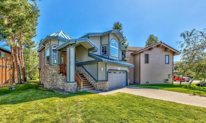 Tahoe Keys House | Tahoe Keys Breeze - Ski Lease, On Water w/Boat Dock, Hot Tub