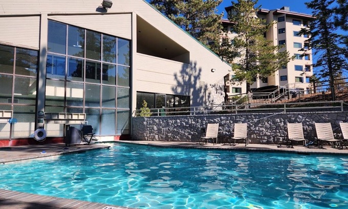 Tahoe Village Resort | Tahoe Ridge A Beautiful Holiday Inn Resort With Stunning Views of Nevada Mts