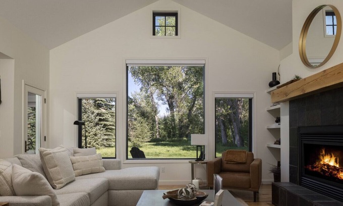 Driggs House | Tailwind Cabin Creek Front - Close to Targhee!
