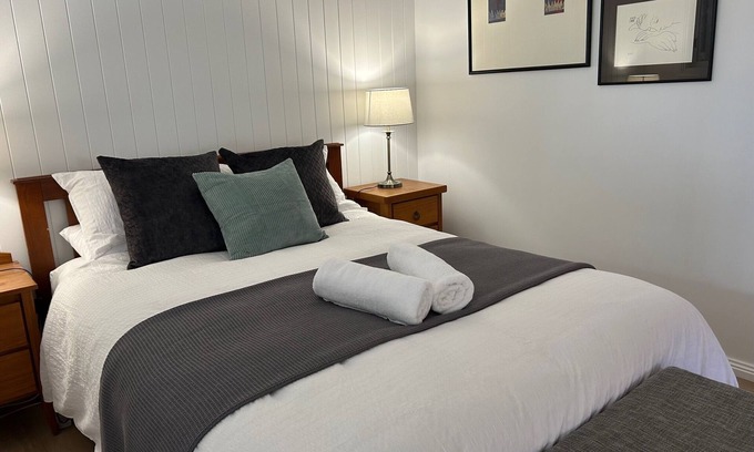 Inverloch Apartment | Tangara - A Stylish Newly Renovated Studio Apartment, close to the surf beach.