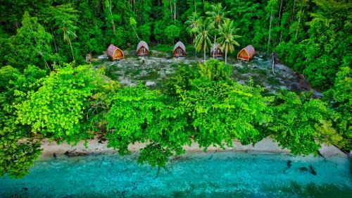 Batudaka Island Resort | Tanjung Kalemo Resort