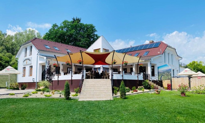 Baja Bed & Breakfast | Tanyacsárda Panzió