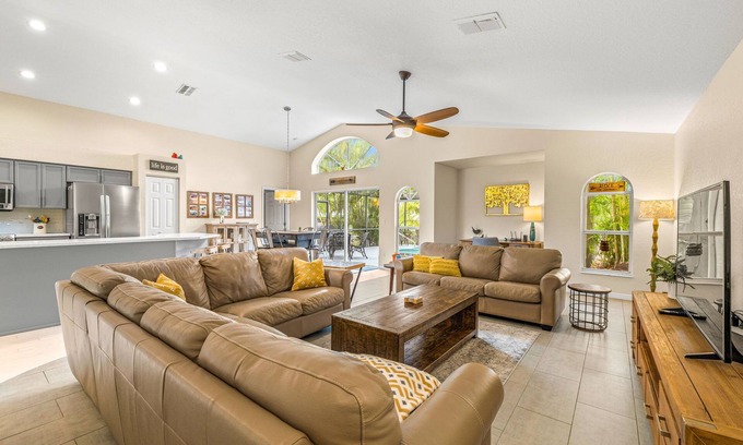 Tarpon Springs House | Tarpon Springs Fun in the Sun with a Pool, Beaches and Backyard Chickens