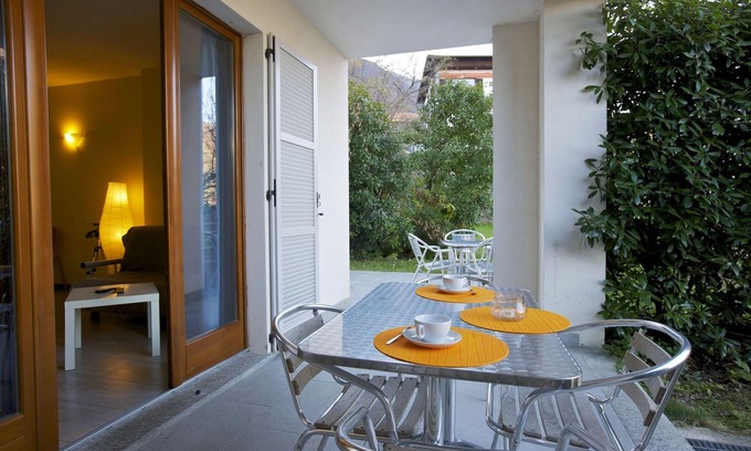 Cannobio Apartment | Tastefully furnished apartment in a small residence in a sunny location