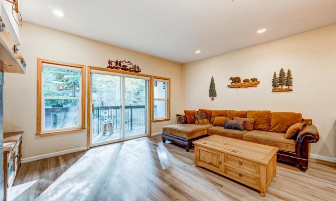Olympic Valley Apartment | Tavern Inn #39