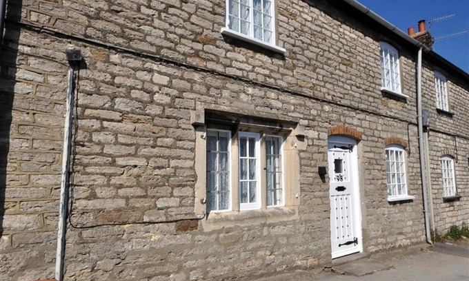 Corfe Castle Village House | Tavern Way